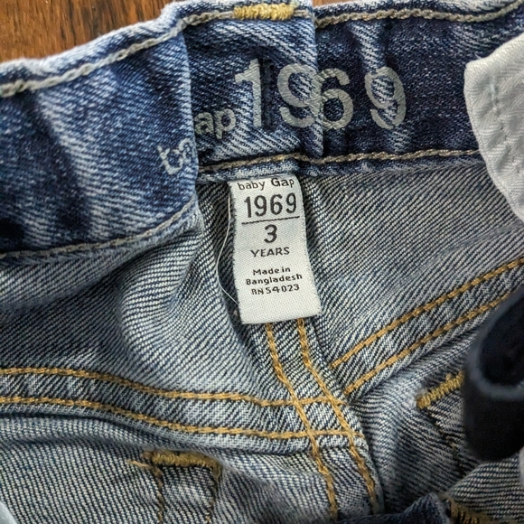 Set of 3T jeans - Picture 4 of 4